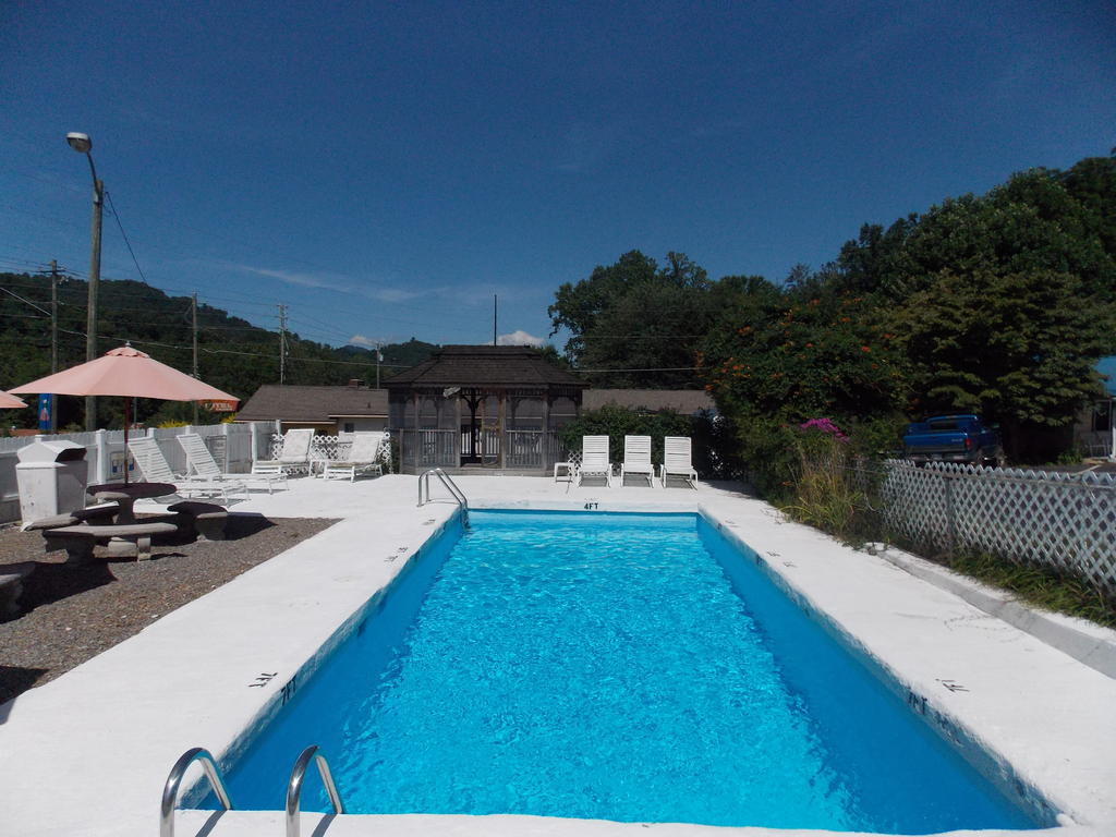Clarketon Motel - Maggie Valley Exterior photo